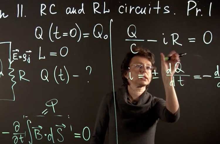 Tatiana Erukhimova explaining RL Circuits